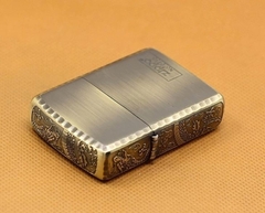 Zippo rồng hông dập nổi giới hạn