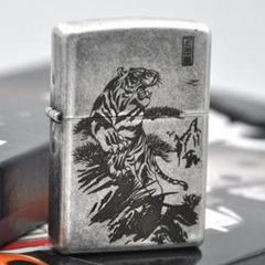 zippo hổ núi