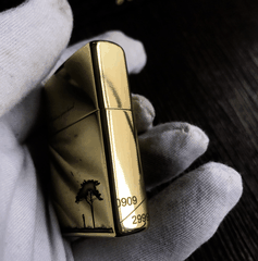 Zippo Holding your hand giới hạn 9999 con