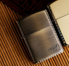 Zippo rồng hông dập nổi giới hạn