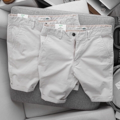 Quần short kaki Lacoste