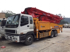 Ô tô bơm bê tông 46m XCMG hàng tồn kho Ô tô bơm bê tông 46m XCMG hàng tồn kho