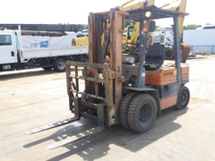 Xe nâng cũ tại Hà nội Toyota 2.5 tấn 5FD25 Xe nâng cũ tại Hà nội Toyota 2.5 tấn 5FD25