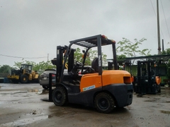 Xe nâng cũ Hà nội TCM 2.5 tấn Xe nâng cũ Hà nội TCM 2.5 tấn