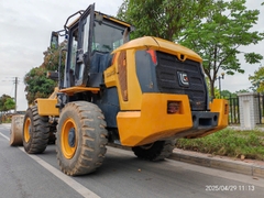 Bán máy xúc lật cũ gầu 1,8 m3 Bán máy xúc lật cũ gầu 1,8 m3