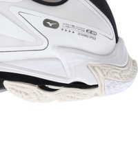 GIÀY MIZUNO WAVE LIGHTNING Z8 - TRẮNG ĐEN