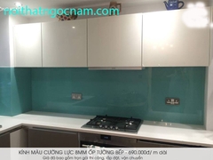 Kính ốp bếp màu xanh nước biển