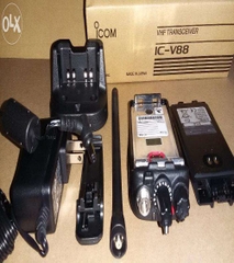 Máy bộ đàm ICOM IC - V88
