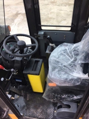 Máy Xúc Lật LG958LF cần dài - động cơ 6 máy