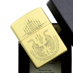 zippo-bua-thai-sak-yan-phong-thuy-may-man-khac-2-mat