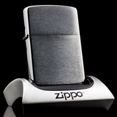 Zippo La Mã Nhám Bạc Zippo La Mã Nhám Bạc