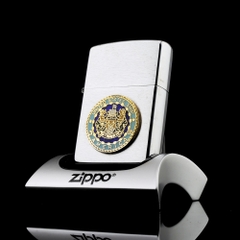 Zippo-UNITED-STATES-SHIP-AMERICA-CV-68-XVL-L-2000-don-gian-zippo-chien-tranh-gia-tri-dat-tien-golden-emble