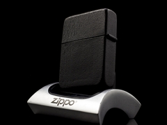 Zippo Cổ Black Crackle 1943 5