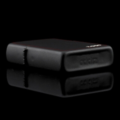 Zippo-LOGO-RED-LINE-MATTE-1988-do-de-son-tinh-dien-zippo-la-ma-co-dien-binh-thanh-uy-tin