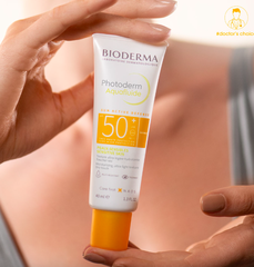 Kem chống nắng giảm bóng nhờn cho da nhạy cảm Bioderma Photoderm Aquafluide SPF50+ (màu sáng)