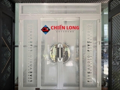 Cửa CNC trượt quay 4 cánh thiết kế độc đáo điệu nhạc Sóng Âm - Biến mặt tiền thành không gian nghệ thuật