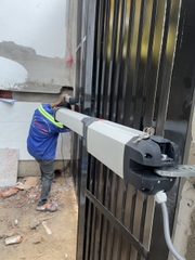 Cổng tự động cánh tay đòn PHOBOS BT A25  | Made in Italy