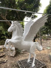 Tượng con ngựa chắp cánh