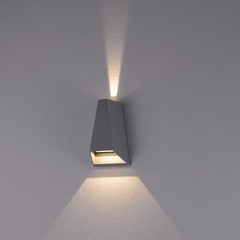Đèn gắn tường ngoài trời NBL2553 9W ánh sáng vàng Đèn gắn tường ngoài trời NBL2553 9W ánh sáng vàng