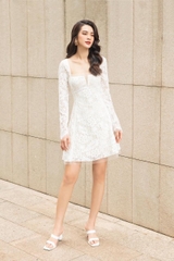 Đầm ren xoè kiểu cổ vuông xẻ ngực tay dài