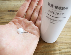 Sữa dưỡng MUJI Moisturising Milk Light