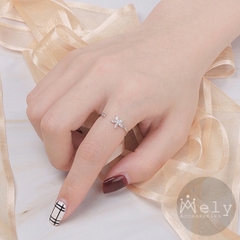 NHẪN HOA PHA LÊ CAO CẤP B40