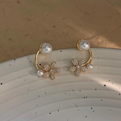 Bông tai hoa năm cách H106