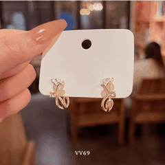 Bông tai hoa cách điệu phối đá thời trang nữ tính Hàn Quốc VV69