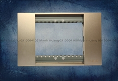 Mặt 3 lỗ cỡ nhỏ Vanni vàng cát ánh kim