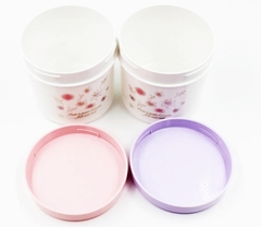 Hộp nhựa nắp vặn mẫu hoa 650ml