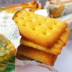 Bánh Quy Layer Biscuit Vị Dứa 300gr - Hàng Nhật nội địa
