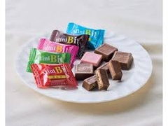 Socola tổng hợp Mini Bit Bourbon 102g - Hàng Nhật nội địa