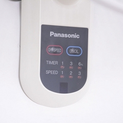 Quạt treo tường Panasonic F-409MG có remote màu trắng ngà