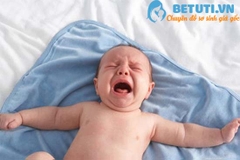 {Chia sẻ} Kinh nghiệm chăm sóc bé trong tháng đầu tiên từ chuyên gia khoa nhi