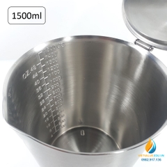 Ca Inox 304 có nắp, dung tích 1500ml, vạch chia, có quai, có cỏ rót