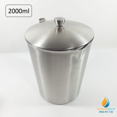 Ca Inox 304 có nắp, dung tích 2000ml, vạch chia, có quai, có cỏ rót