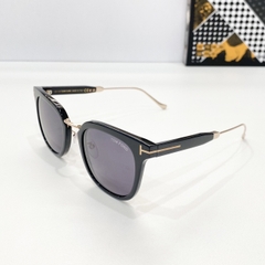 Kính mát Tom Ford TF548K 01A