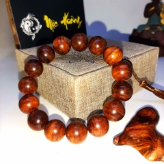 Vòng Gỗ Sưa Đỏ Quảng Bình Núi Rừng Già 14mm Vòng Gỗ Sưa Đỏ Quảng Bình Núi Rừng Già 14mm