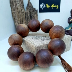 Vòng Gỗ Ngọc Am Đỏ 30mm Thơm Phức Vòng Gỗ Ngọc Am Đỏ 30mm Thơm Phức