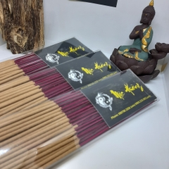 Nhang Cây Trầm Hương Tự Nhiên Núi Rừng Hộp ( 100g, 40cm ) Nhang Cây Trầm Hương Tự Nhiên Núi Rừng Hộp ( 100g, 40cm )