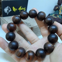 Vòng Gỗ Bách Xanh 16mm Siêu Già 500 Năm Vòng Gỗ Bách Xanh 16mm Siêu Già 500 Năm