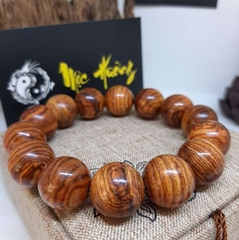 Vòng Gỗ Sưa Đỏ Bắc Núi Rừng 500 năm 16mm Da Hổ Vòng Gỗ Sưa Đỏ Bắc Núi Rừng 500 năm 16mm Da Hổ