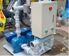 Bộ 02 máy bơm tăng áp hoạt động luân phiên kết hợp gọi nhau. Bộ 02 máy bơm tăng áp hoạt động luân phiên kết hợp gọi nhau.