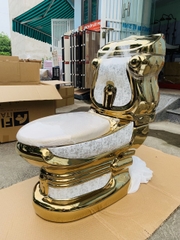 KH1098 - Bồn cầu hoa văn vàng cổ điển cao cấp