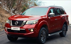 xe NISSAN TERRA