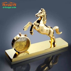 tượng ngựa vàng đồng hồ nước hoa