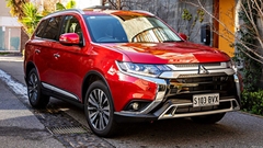 chống nóng xe Mitsubishi Outlander