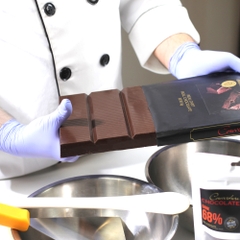 Strong Dark Couverture Chocolate 65% / Block 1kg