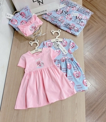 - SET 2 VÁY BÉ GÁI BABY3 xanh hồng