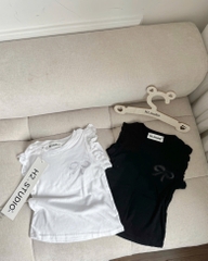 - SET 2 ÁO BÉ GÁI ĐEN TRẮNG BÈO VAI THÊU NƠ